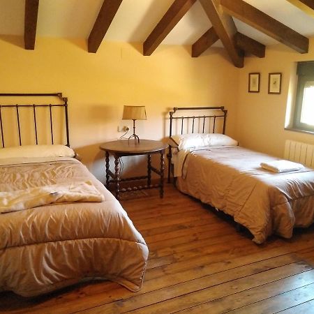 Villa La Cirujana De Gredos à San Esteban Del Valle Extérieur photo